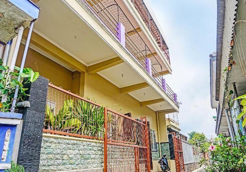 Hotel Spot On 1870 Graha Batu Mulia