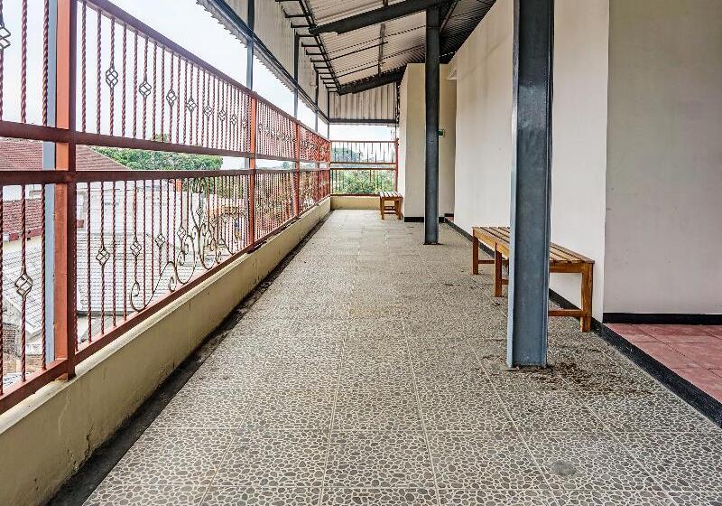 Hotel Spot On 1870 Graha Batu Mulia