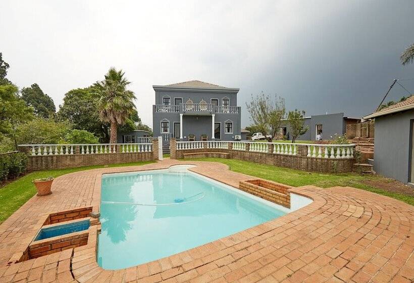 Отель Daze House