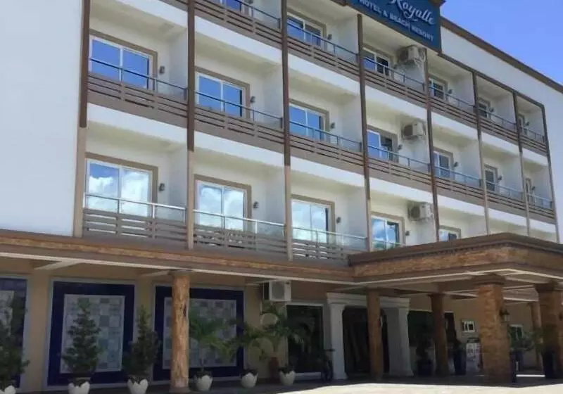 Em Royalle Hotel & Beach Resort