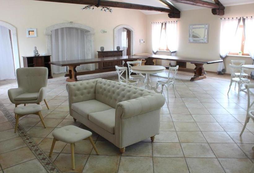 فندق Il Granaio Del Pavone