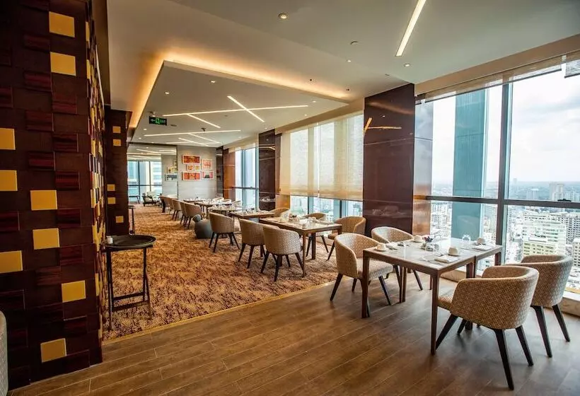 هتل Johari Rotana