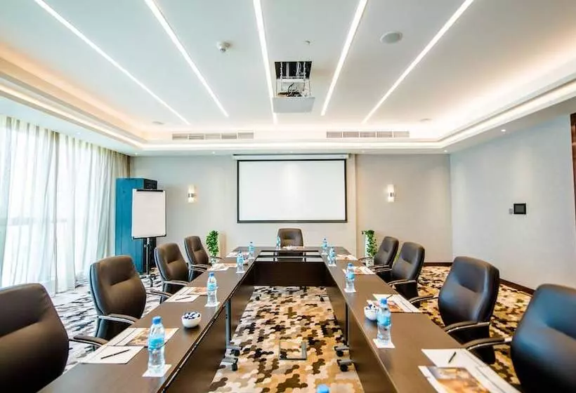هتل Johari Rotana