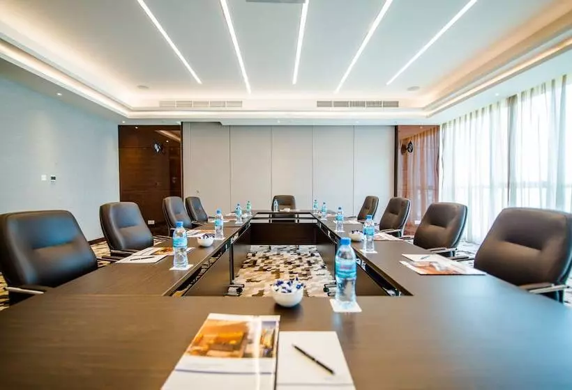 هتل Johari Rotana