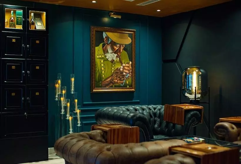 هتل Johari Rotana