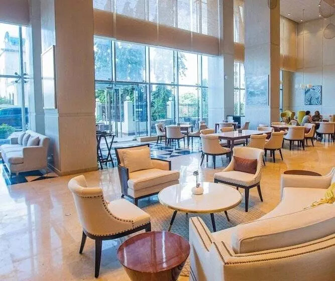 هتل Johari Rotana