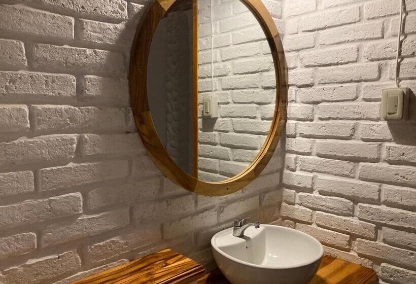 فندق La Costa International