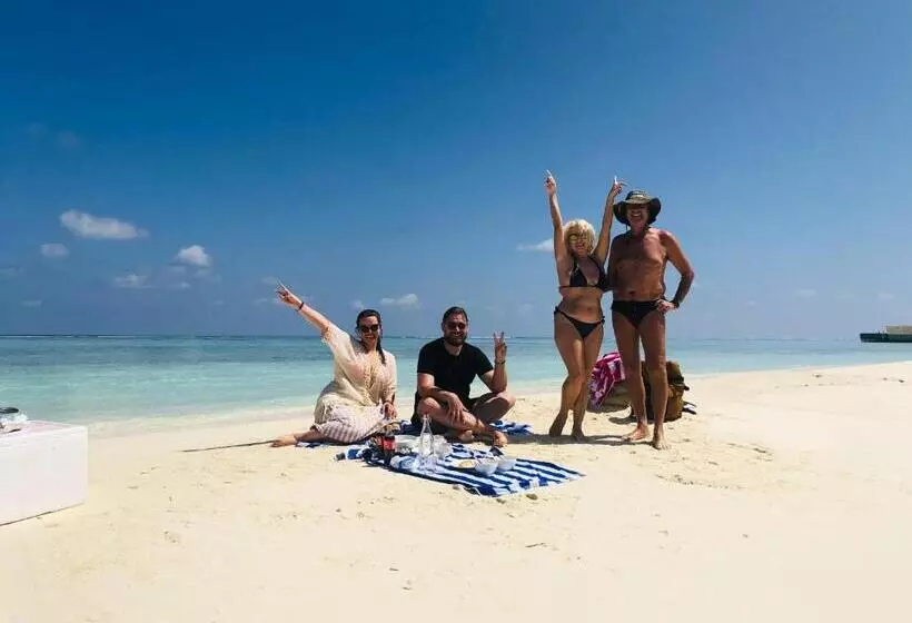 هتل White Tern Maldives