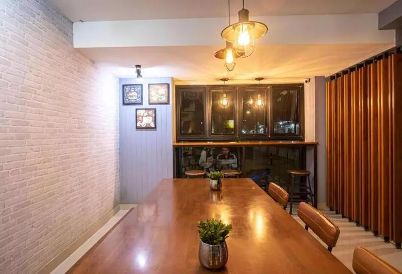 Salinsiri At Lat Krabang