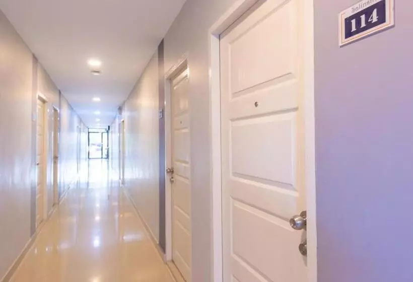 Salinsiri At Lat Krabang