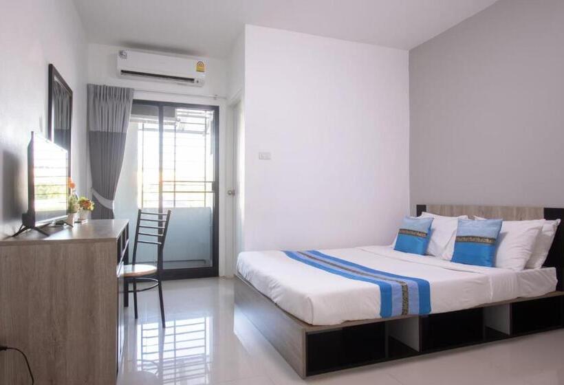 Salinsiri At Lat Krabang