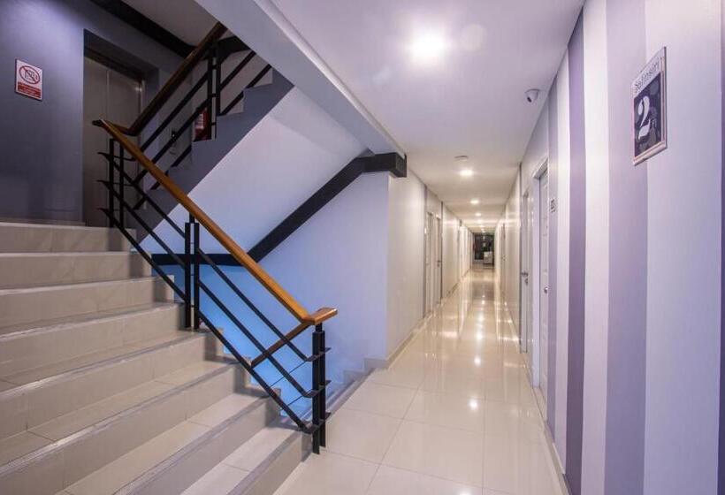 Salinsiri At Lat Krabang