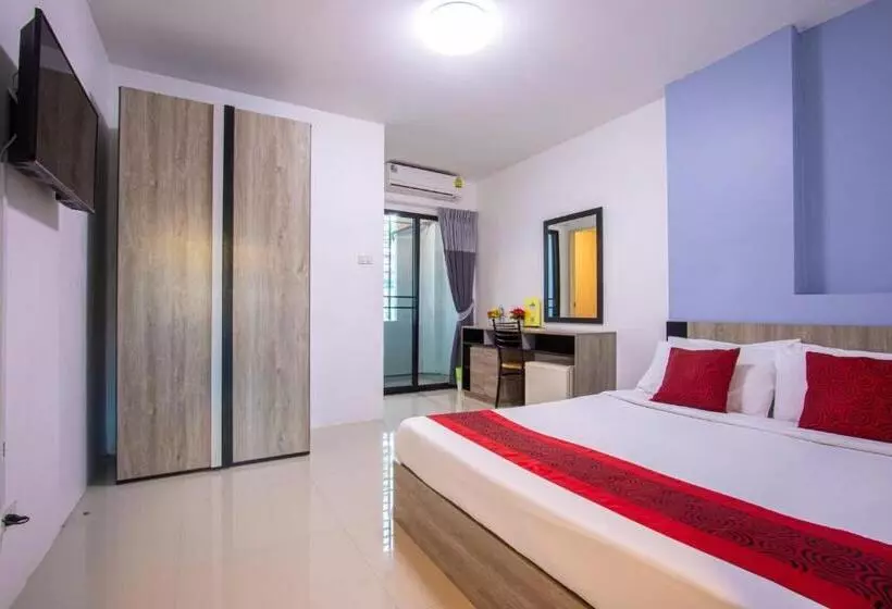 Salinsiri At Lat Krabang