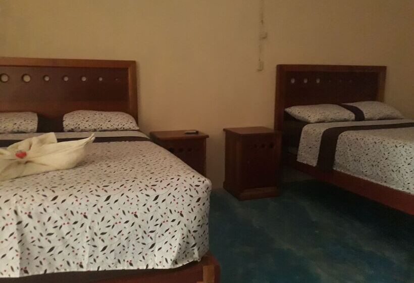 בית מלון כפרי Centro Ecoturistico Rio Chuc Tej