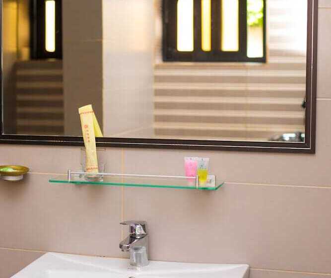 هتل Guesthouse Quatre Saisons