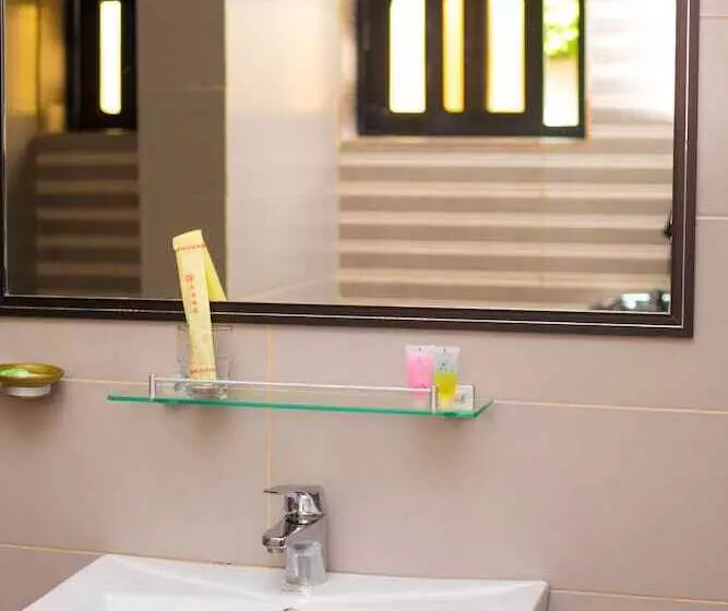 هتل Guesthouse Quatre Saisons