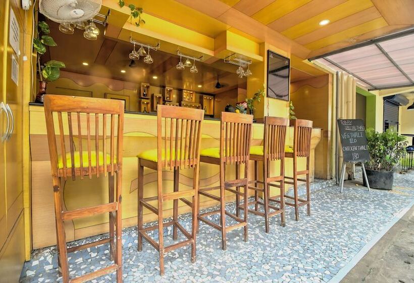 בית מלון כפרי Jarrs Renton Manor