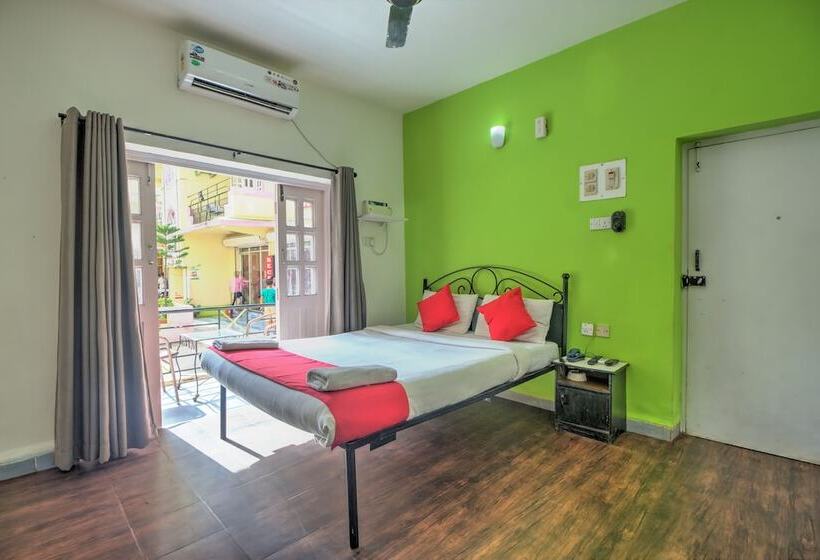 בית מלון כפרי Jarrs Renton Manor