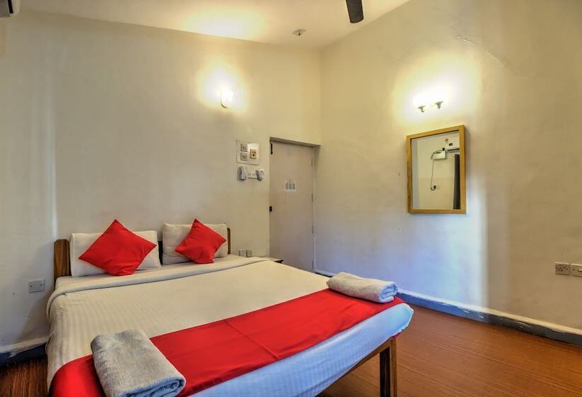 בית מלון כפרי Jarrs Renton Manor