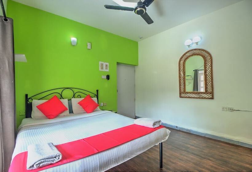 בית מלון כפרי Jarrs Renton Manor