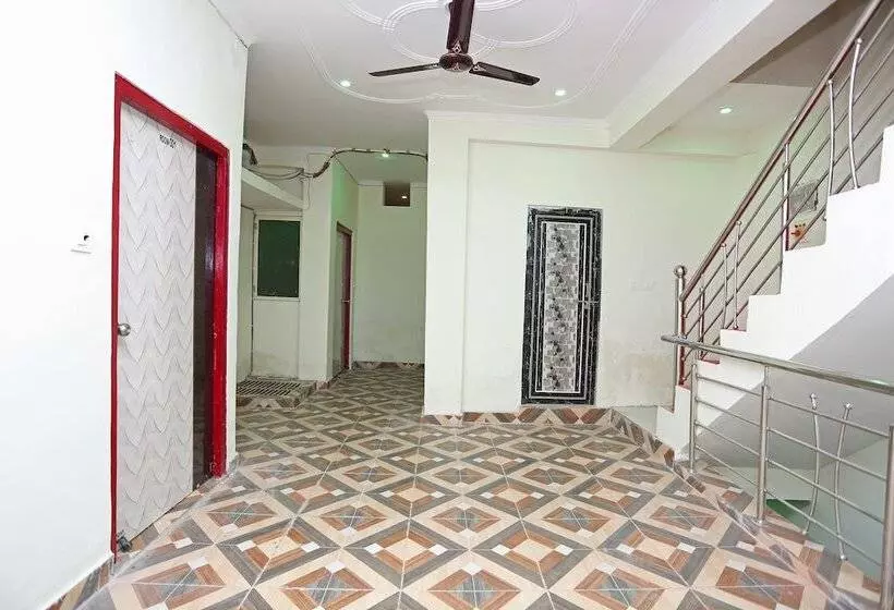 Hotelli Radhika Guest House By Oyo Rooms