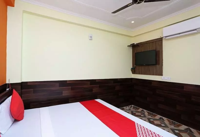 Hotelli Radhika Guest House By Oyo Rooms