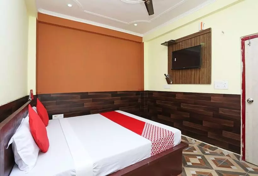 Hotelli Radhika Guest House By Oyo Rooms
