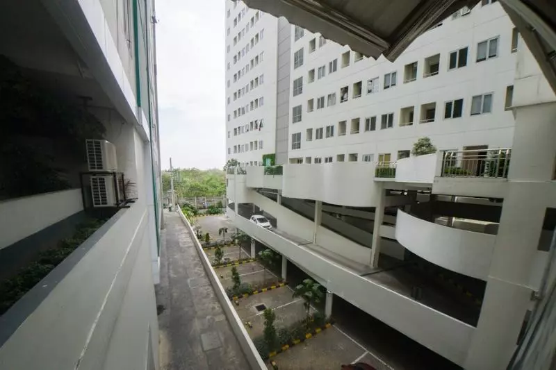 ペンション Reddoorz Apartment Near Bundaran Satelit Surabaya