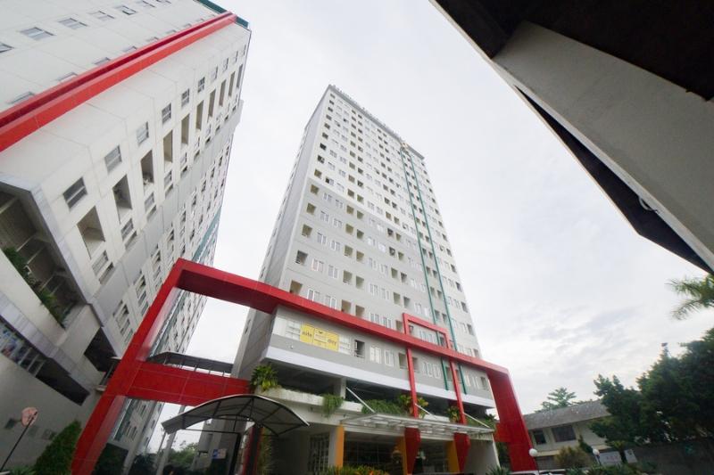 بنسيون Reddoorz Apartment Near Bundaran Satelit Surabaya