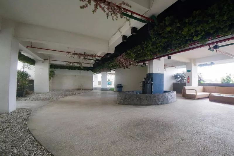 ペンション Reddoorz Apartment Near Bundaran Satelit Surabaya