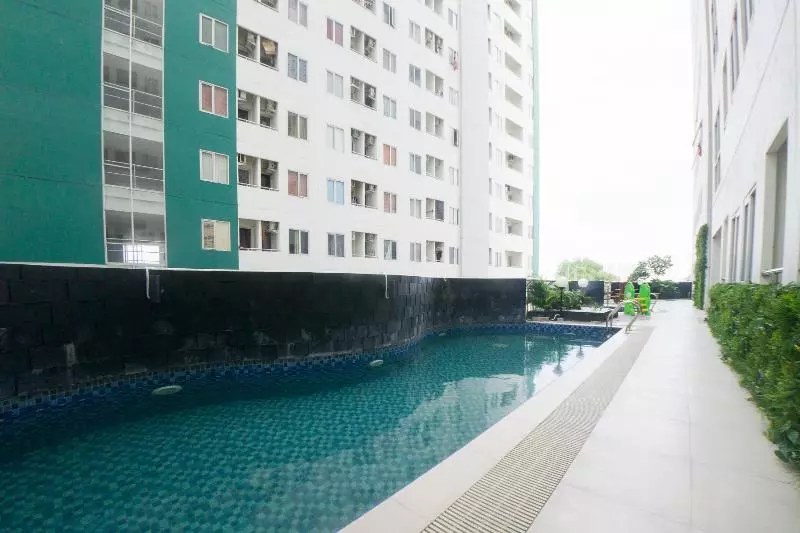 ペンション Reddoorz Apartment Near Bundaran Satelit Surabaya
