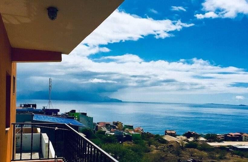 تختخواب و صبحانه Casa Joao