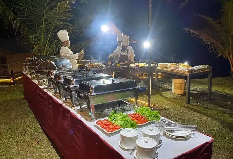 Hotelli D Bamboo Kamp