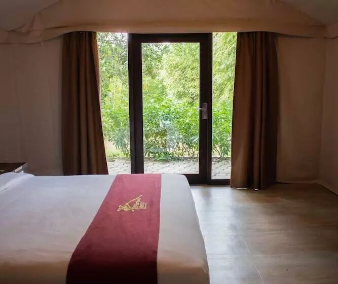 Hotelli D Bamboo Kamp