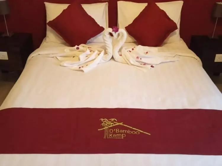 Hotelli D Bamboo Kamp