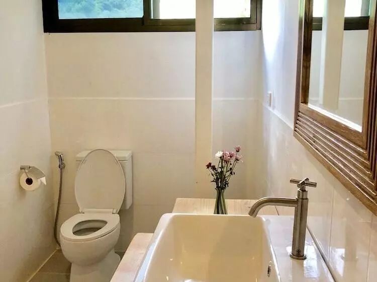 Hotelli Hughome Valley Chiangdao