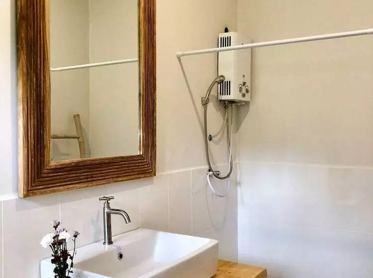 Hotelli Hughome Valley Chiangdao