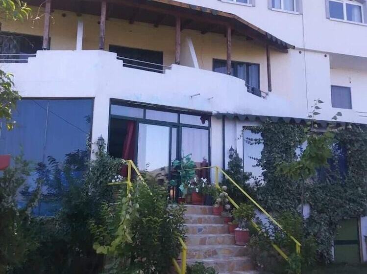 هتل Joni Restaurant