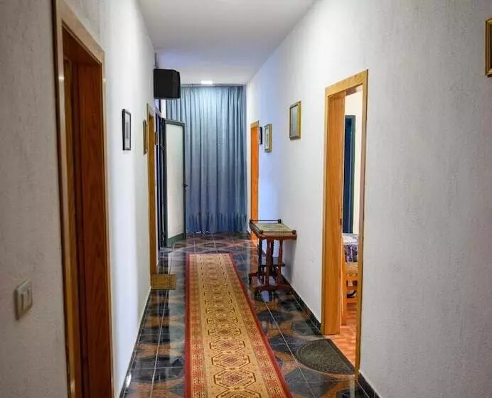 هتل Joni Restaurant