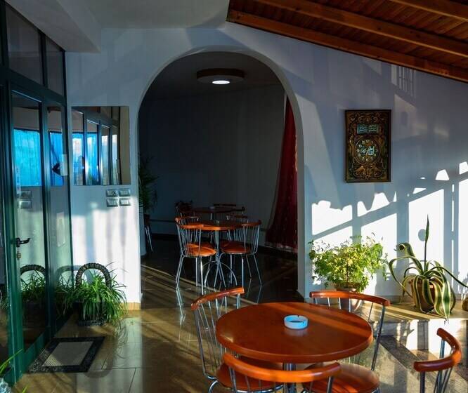 هتل Joni Restaurant