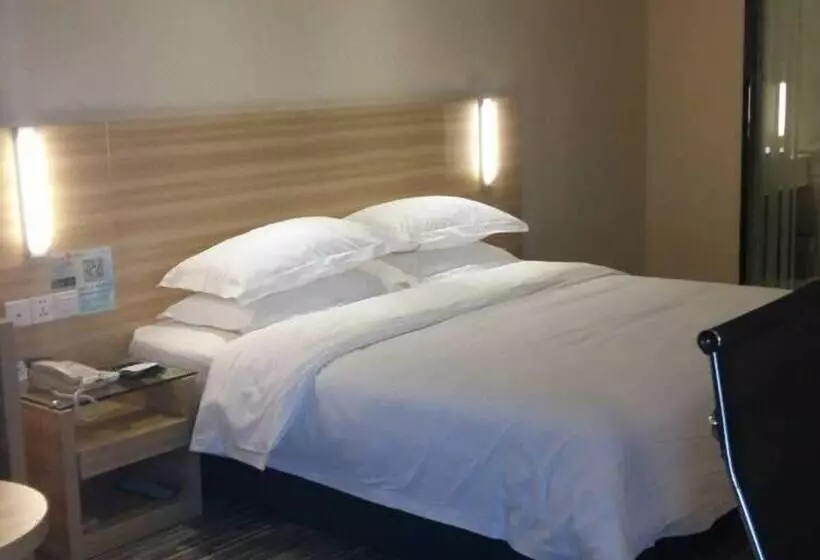 Hotelli Poltton International Apartment Luohe