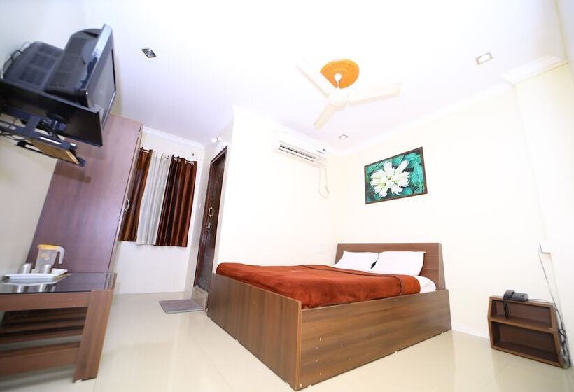 هتل Saii Tirumala Residency