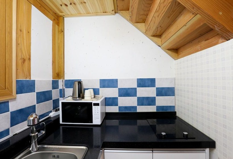 Gyeongju Namu Hanok Pension