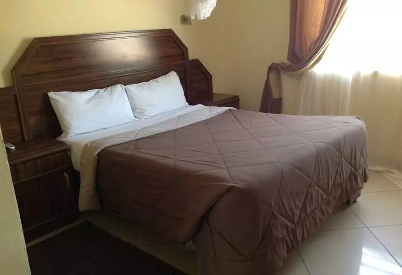هتل Eland Lodge