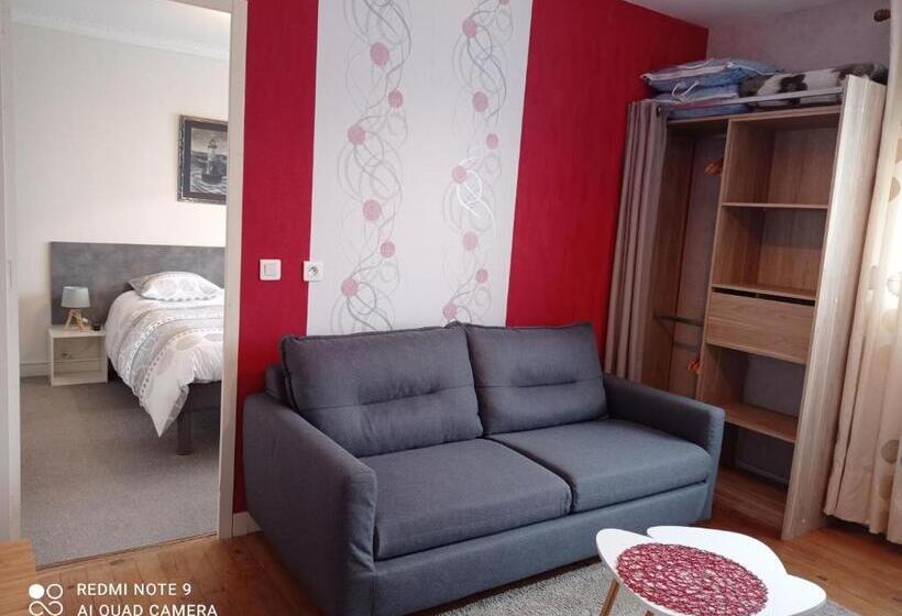 호텔 Hôtel Le Poulmic