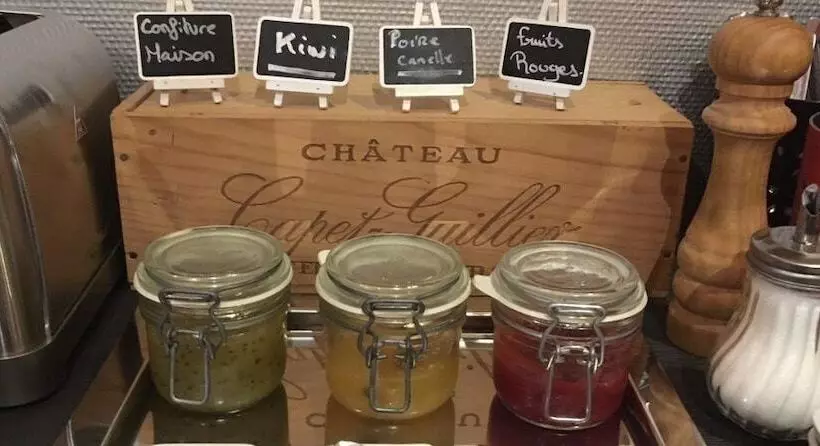 ホテル Hôtel Restaurant Le Lion D Or