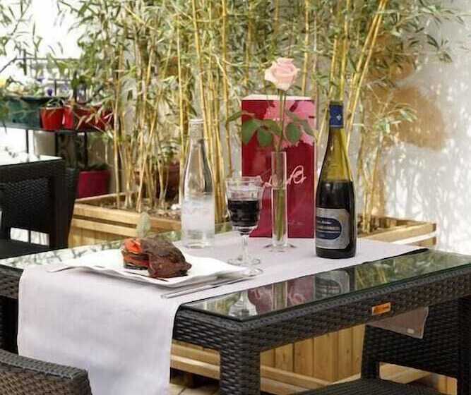 בית מלון כפרי Hôtel Restaurant Le Lion D Or