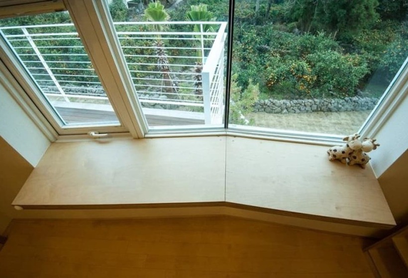 Pensió Moruhun Private House