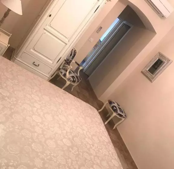 تختخواب و صبحانه A Balamata