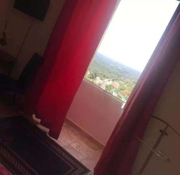 تختخواب و صبحانه A Balamata